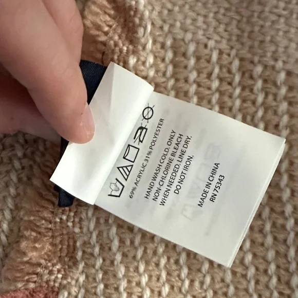 RACHEL Rachel Roy Pink and Cream Geometric Throw Blanket with Tassels - Picture 4 of 8